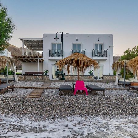 Uno Beachfront Suite Livadia  Bagian luar foto